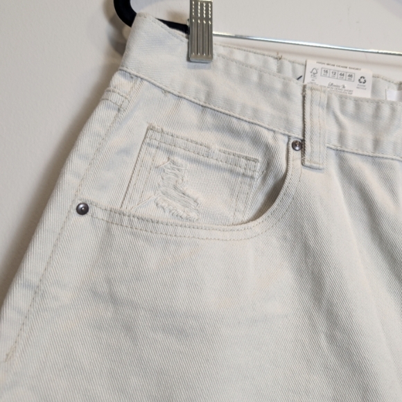 Cotton On Whitehaven Rip Raw Hem Distressed High Rise Mom Denim Shorts Size 12 - Picture 3 of 9